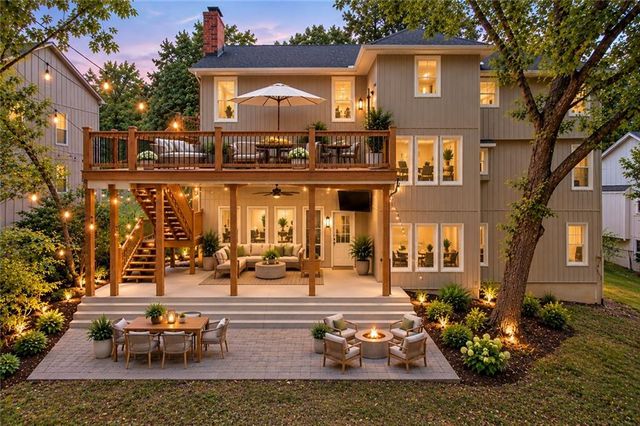 13723 W 75th Place, Lenexa, KS 66216
