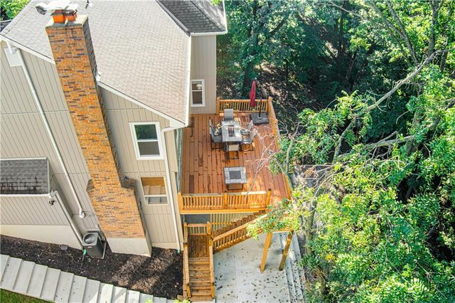 13723 W 75th Place, Lenexa, KS 66216