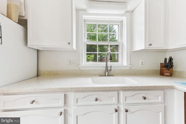 6719 BARON RD, Mclean, VA 22101