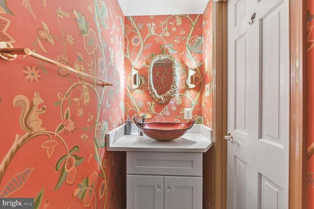 6719 BARON RD, Mclean, VA 22101