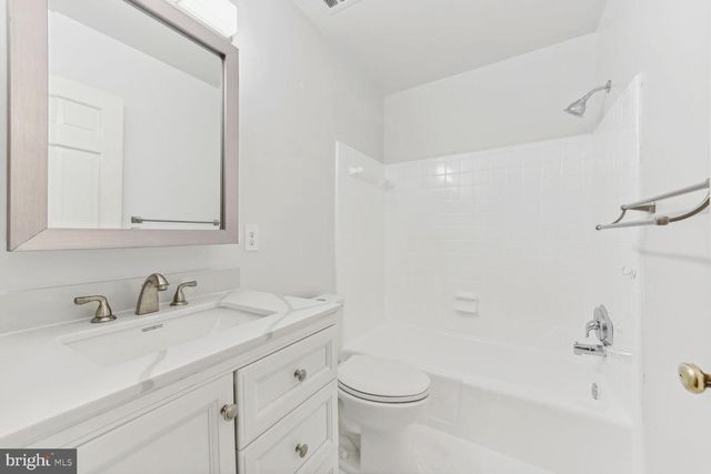 6719 BARON RD, Mclean, VA 22101