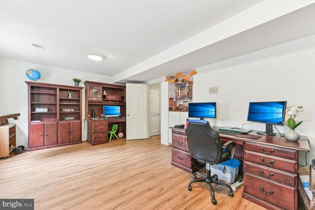 6719 BARON RD, Mclean, VA 22101