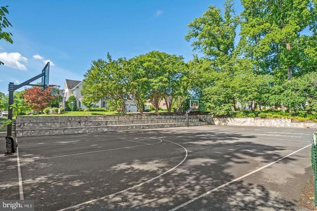 6719 BARON RD, Mclean, VA 22101