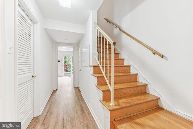 6719 BARON RD, Mclean, VA 22101