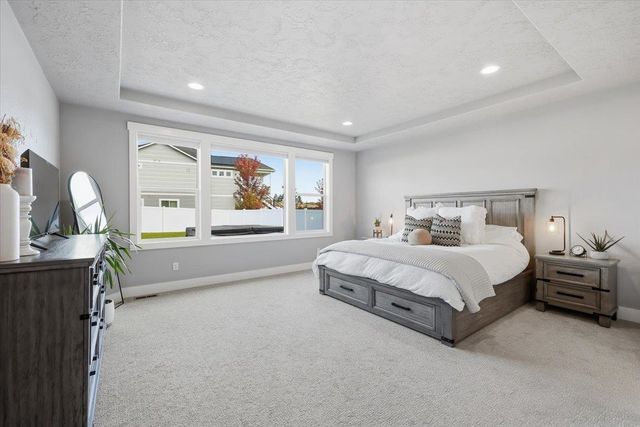 2640 S Summit Estates Dr, Greenacres, WA 99016