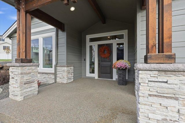 2640 S Summit Estates Dr, Greenacres, WA 99016