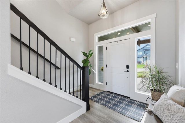2640 S Summit Estates Dr, Greenacres, WA 99016