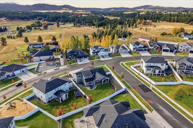 2640 S Summit Estates Dr, Greenacres, WA 99016