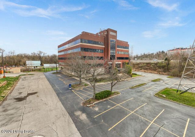 1031 Zorn Ave, Louisville, KY 40207