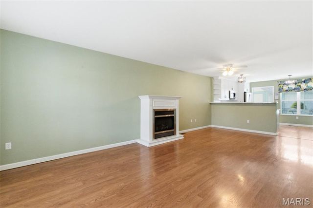 11328 Ashton Wood Lane, Maryland Heights, MO 63043