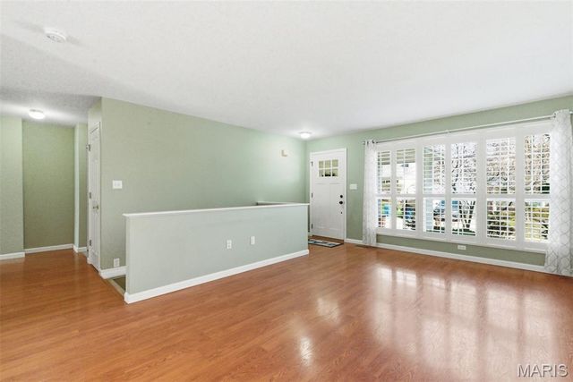 11328 Ashton Wood Lane, Maryland Heights, MO 63043