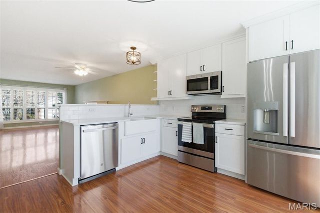 11328 Ashton Wood Lane, Maryland Heights, MO 63043