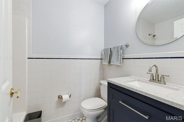 11328 Ashton Wood Lane, Maryland Heights, MO 63043