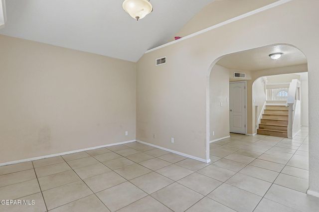 7333 CANYON RUN Drive, El Paso, TX 79912