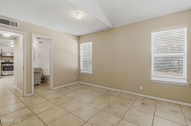 7333 CANYON RUN Drive, El Paso, TX 79912