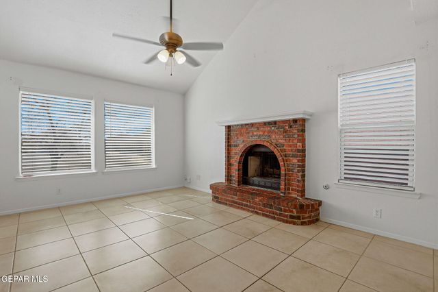 7333 CANYON RUN Drive, El Paso, TX 79912