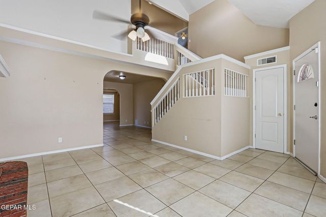 7333 CANYON RUN Drive, El Paso, TX 79912