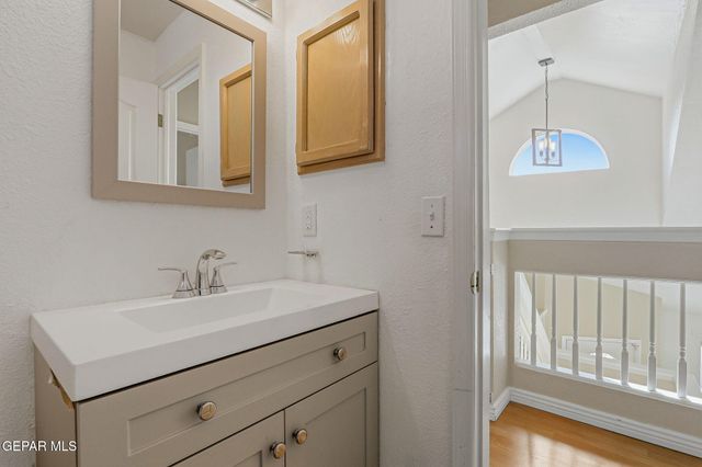 7333 CANYON RUN Drive, El Paso, TX 79912