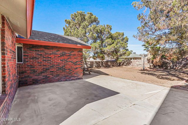 7333 CANYON RUN Drive, El Paso, TX 79912