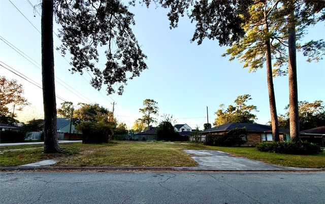 2003 Ebony Lane, Houston, TX 77018