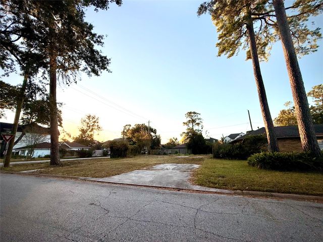 2003 Ebony Lane, Houston, TX 77018