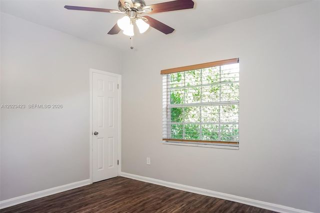 1579 NE 182nd St, North Miami Beach, FL 33162