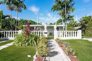 1579 NE 182nd St, North Miami Beach, FL 33162