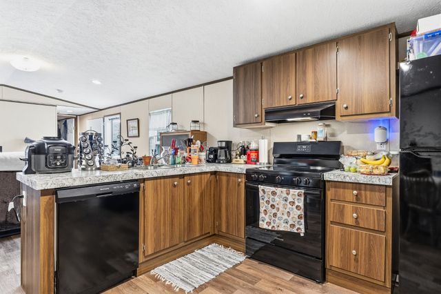 1181 Ravenscroft Rd, W, Sparta, TN 38583