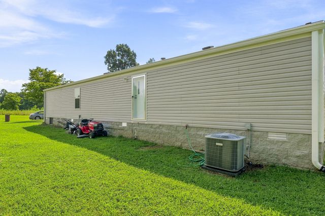 1181 Ravenscroft Rd, W, Sparta, TN 38583