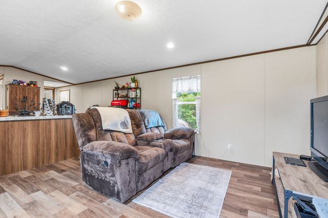 1181 Ravenscroft Rd, W, Sparta, TN 38583