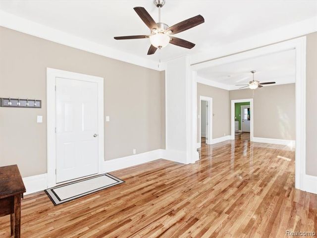 1618 Military Street, Port Huron, MI 48060