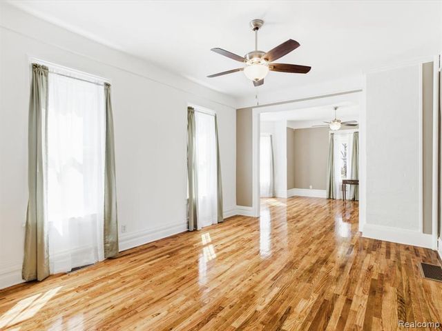 1618 Military Street, Port Huron, MI 48060