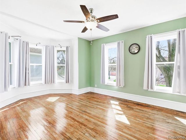 1618 Military Street, Port Huron, MI 48060