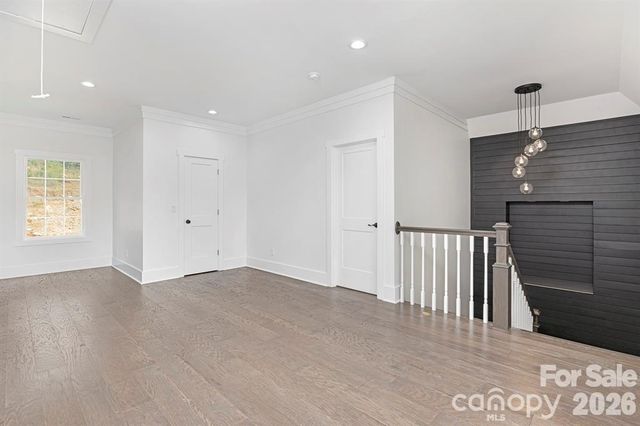 5046 Woodwinds Drive NE, Hickory, NC 28601