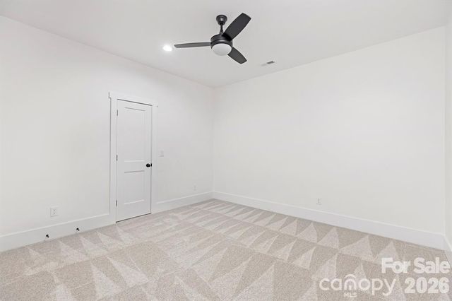 5046 Woodwinds Drive NE, Hickory, NC 28601