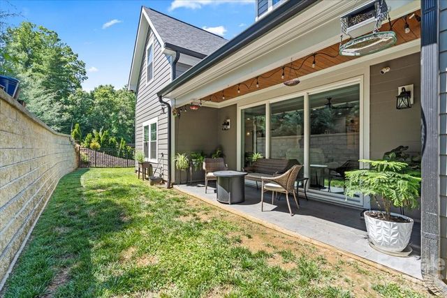 5046 Woodwinds Drive NE, Hickory, NC 28601