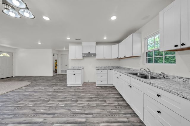 6410 Renwood Drive, Fort Worth, TX 76140