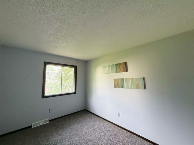 2342 Dorland Drive, Maplewood, MN 55119