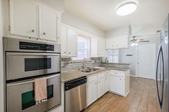 2326 Bright Meadows Drive, Missouri City, TX 77489