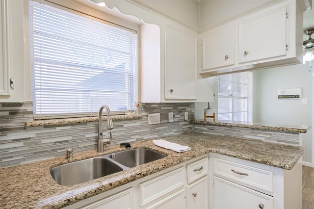 2326 Bright Meadows Drive, Missouri City, TX 77489