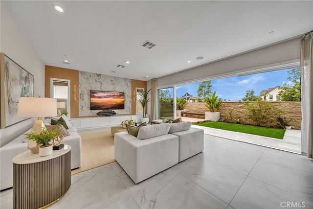 181 Hill, Lake Forest, CA 92630