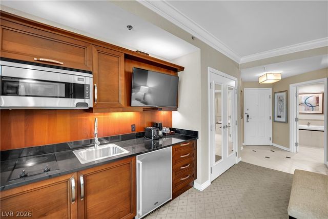135 East Harmon Avenue 2409, Las Vegas, NV 89109