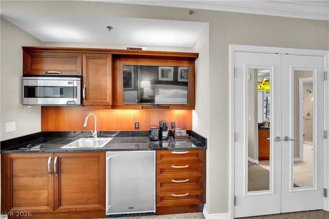 135 East Harmon Avenue 2409, Las Vegas, NV 89109