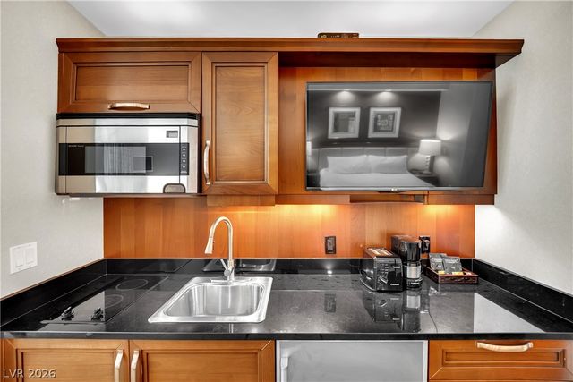 135 East Harmon Avenue 2409, Las Vegas, NV 89109