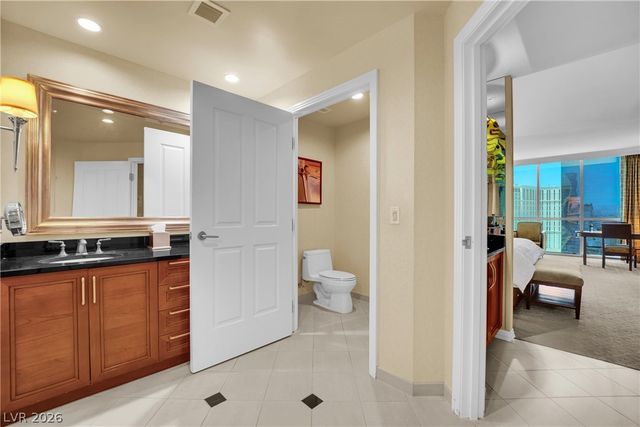 135 East Harmon Avenue 2409, Las Vegas, NV 89109