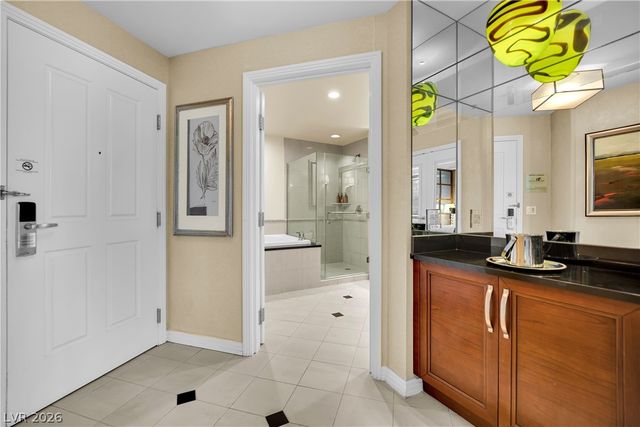 135 East Harmon Avenue 2409, Las Vegas, NV 89109