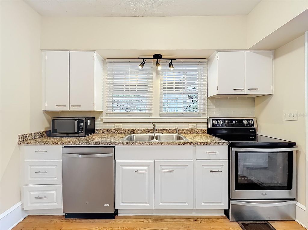 Image 23 of property listing at 409 E CONCORD STREET, Orlando, FL 32803