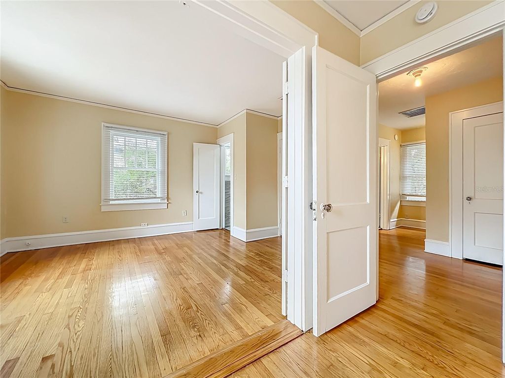 Image 37 of property listing at 409 E CONCORD STREET, Orlando, FL 32803