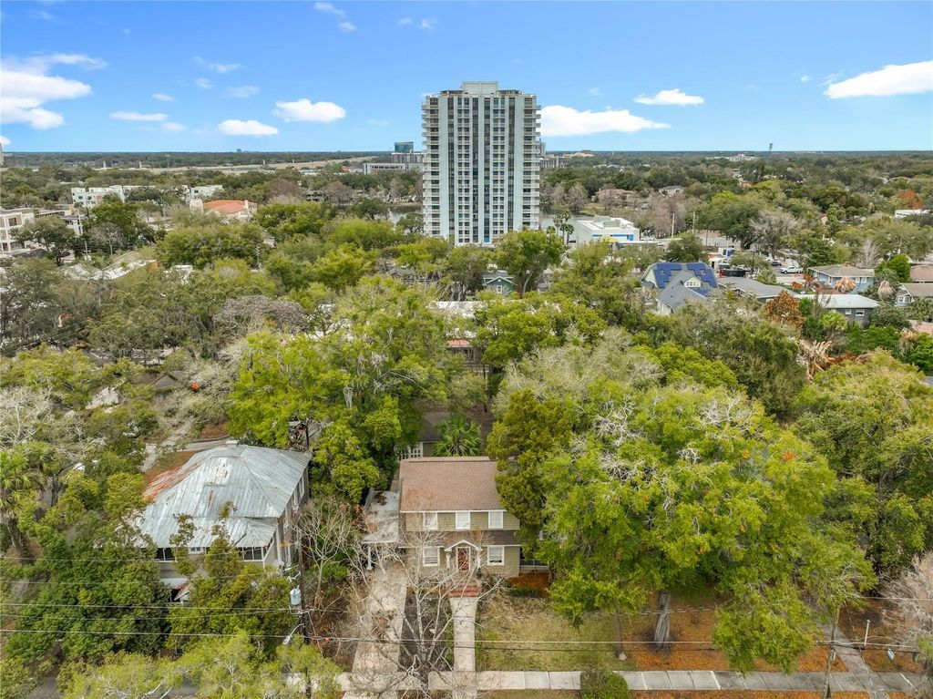 Image 9 of property listing at 409 E CONCORD STREET, Orlando, FL 32803
