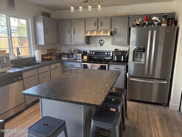 2794 Foxhill Drive, Carson City, NV 89706